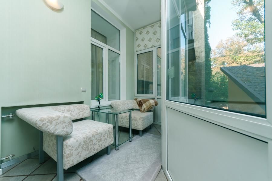 Апартаменты Stylish two-level flat 2 min from Khreschatyk Киев-27