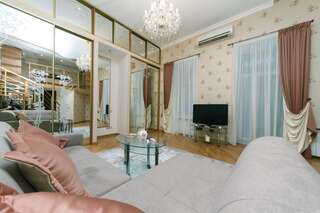 Апартаменты Stylish two-level flat 2 min from Khreschatyk Киев Апартаменты с 1 спальней-3