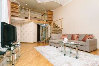 Апартаменты Stylish two-level flat 2 min from Khreschatyk Киев Апартаменты с 1 спальней-36