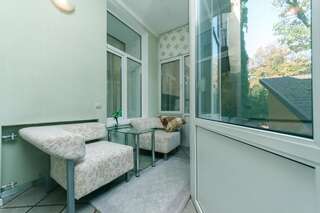 Апартаменты Stylish two-level flat 2 min from Khreschatyk Киев Апартаменты с 1 спальней-45