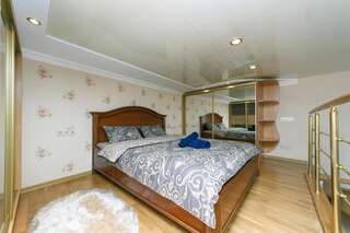 Апартаменты Stylish two-level flat 2 min from Khreschatyk Киев Апартаменты с 1 спальней-47