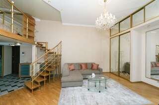 Апартаменты Stylish two-level flat 2 min from Khreschatyk Киев Апартаменты с 1 спальней-9