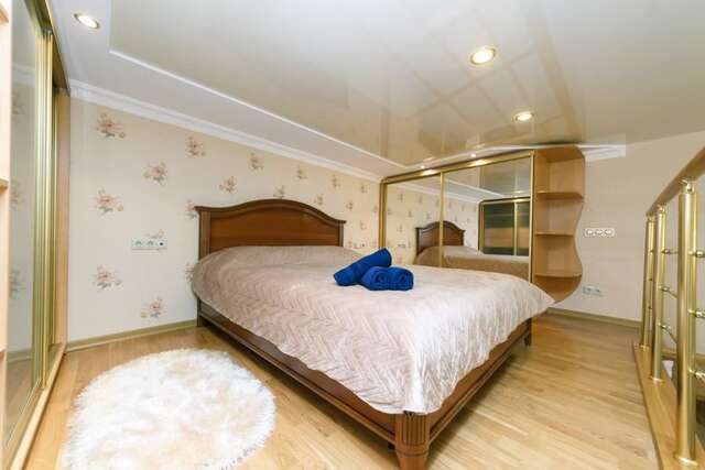 Апартаменты Stylish two-level flat 2 min from Khreschatyk Киев-12