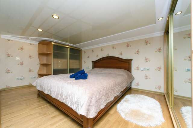 Апартаменты Stylish two-level flat 2 min from Khreschatyk Киев-13