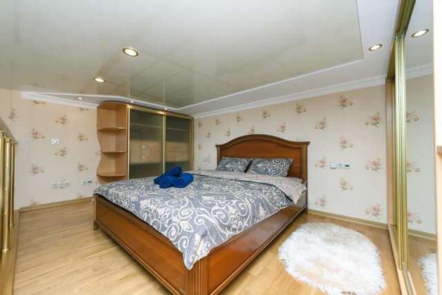 Апартаменты Stylish two-level flat 2 min from Khreschatyk Киев-15