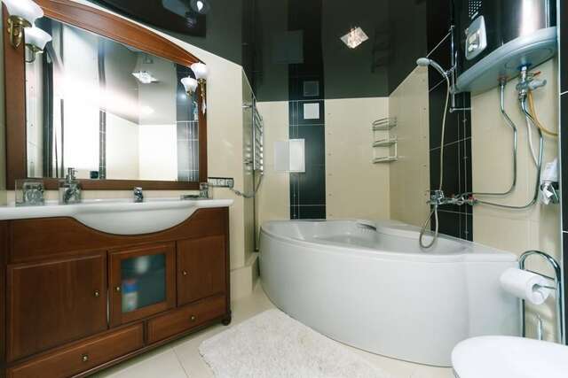 Апартаменты Stylish two-level flat 2 min from Khreschatyk Киев-24