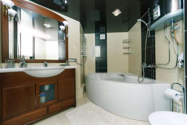 Апартаменты Stylish two-level flat 2 min from Khreschatyk Киев-32