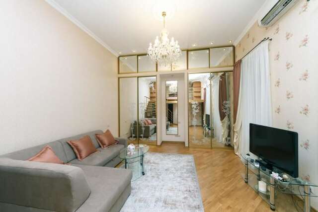 Апартаменты Stylish two-level flat 2 min from Khreschatyk Киев-34